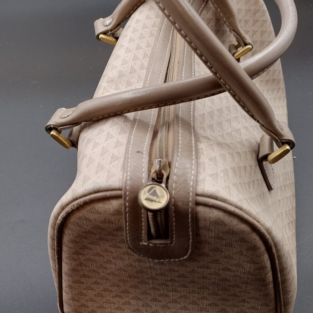 Vintage 1984 Liz Claiborne Hand Bag / Purse Tan beige Triangle Satchel - Picture 4 of 6